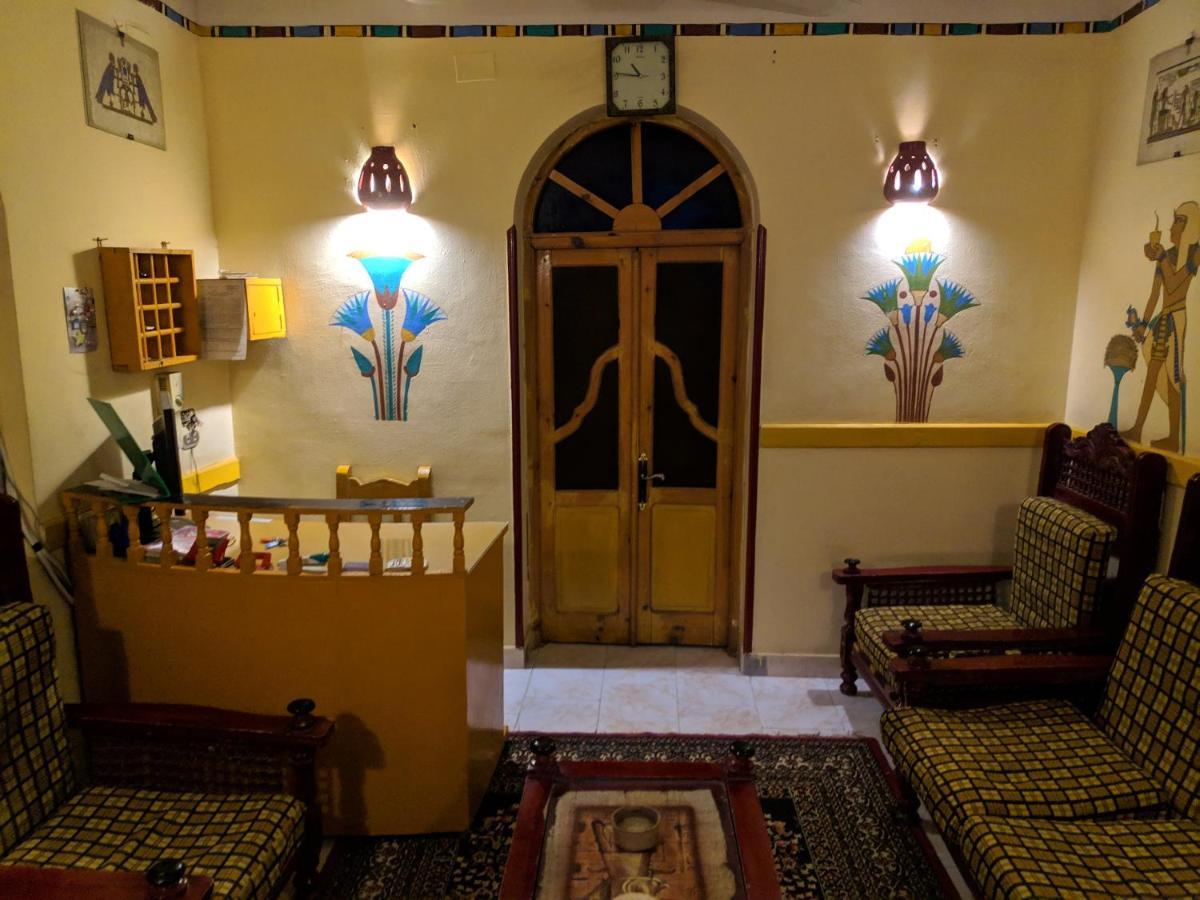Elphardous Hotel Luxor Eksteriør bilde