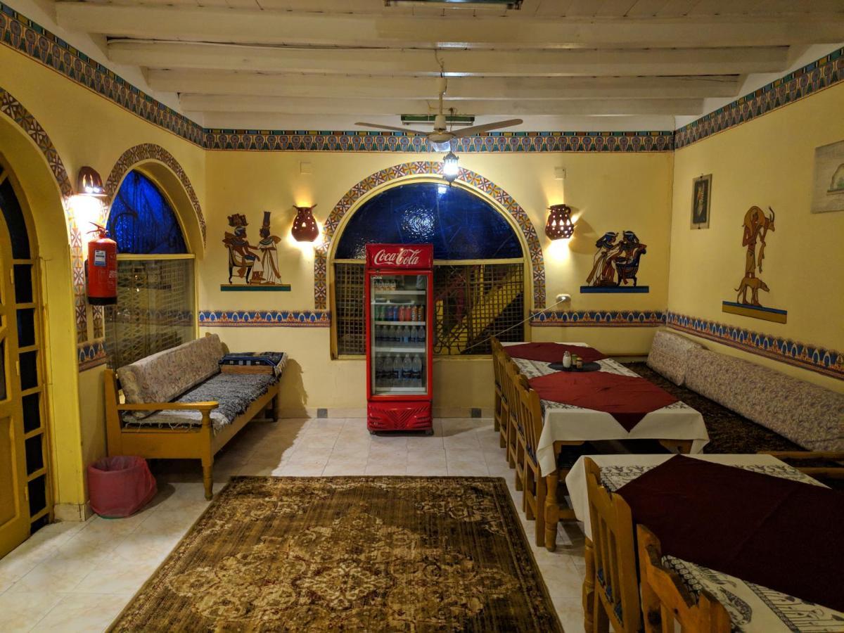 Elphardous Hotel Luxor Eksteriør bilde