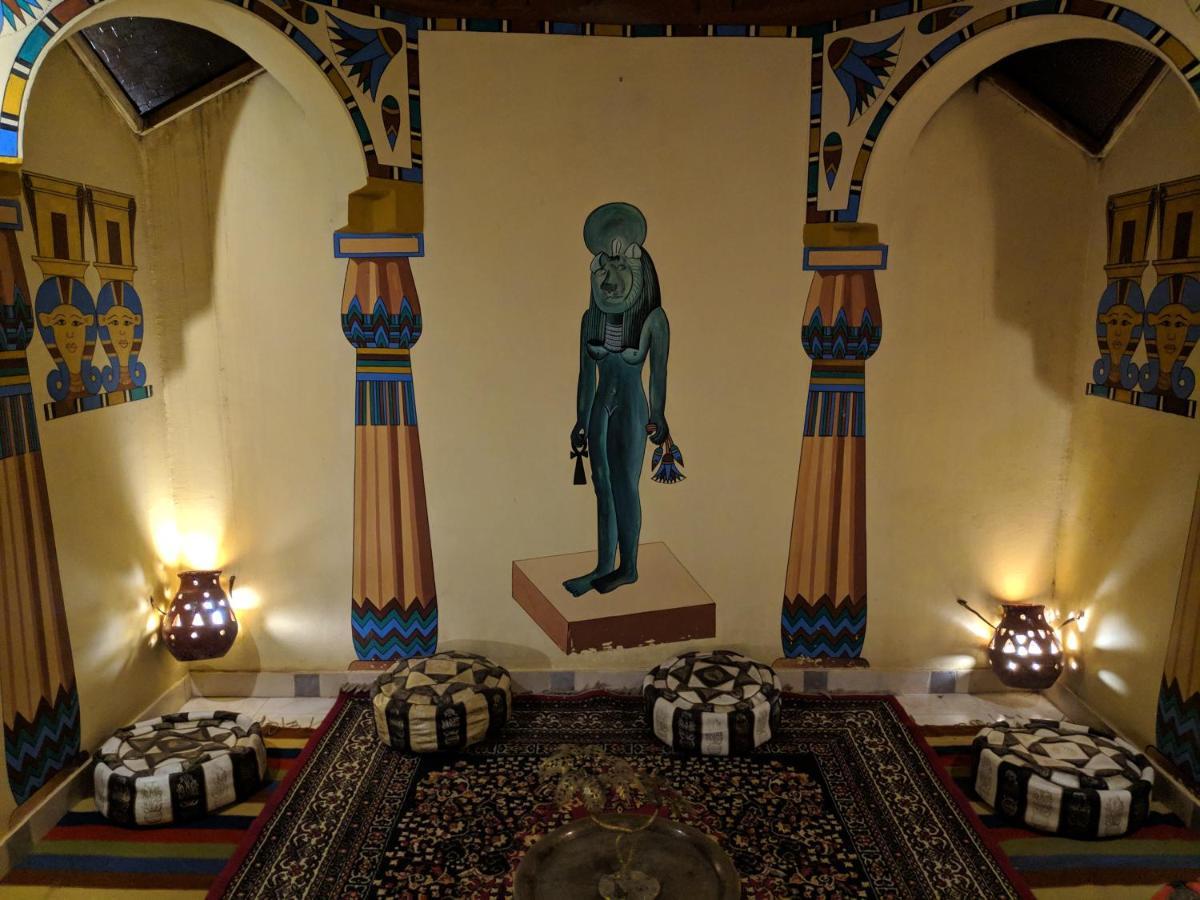 Elphardous Hotel Luxor Eksteriør bilde