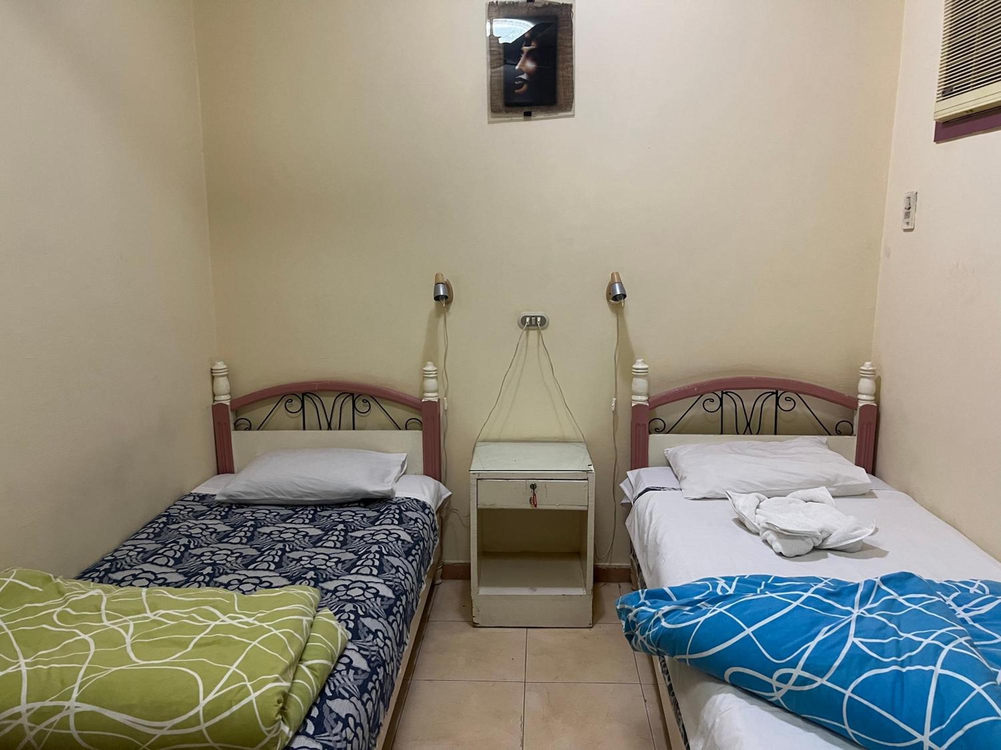 Elphardous Hotel Luxor Eksteriør bilde