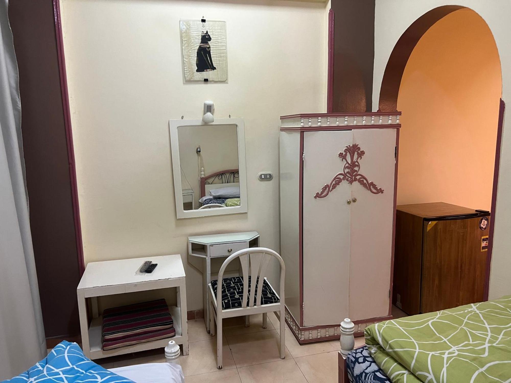 Elphardous Hotel Luxor Eksteriør bilde